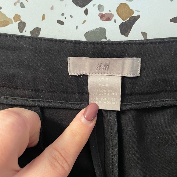 Black pants - Picture 2 of 3